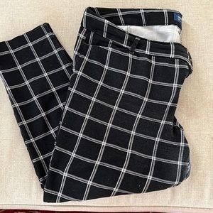 Old Navy black checkered pixie pants